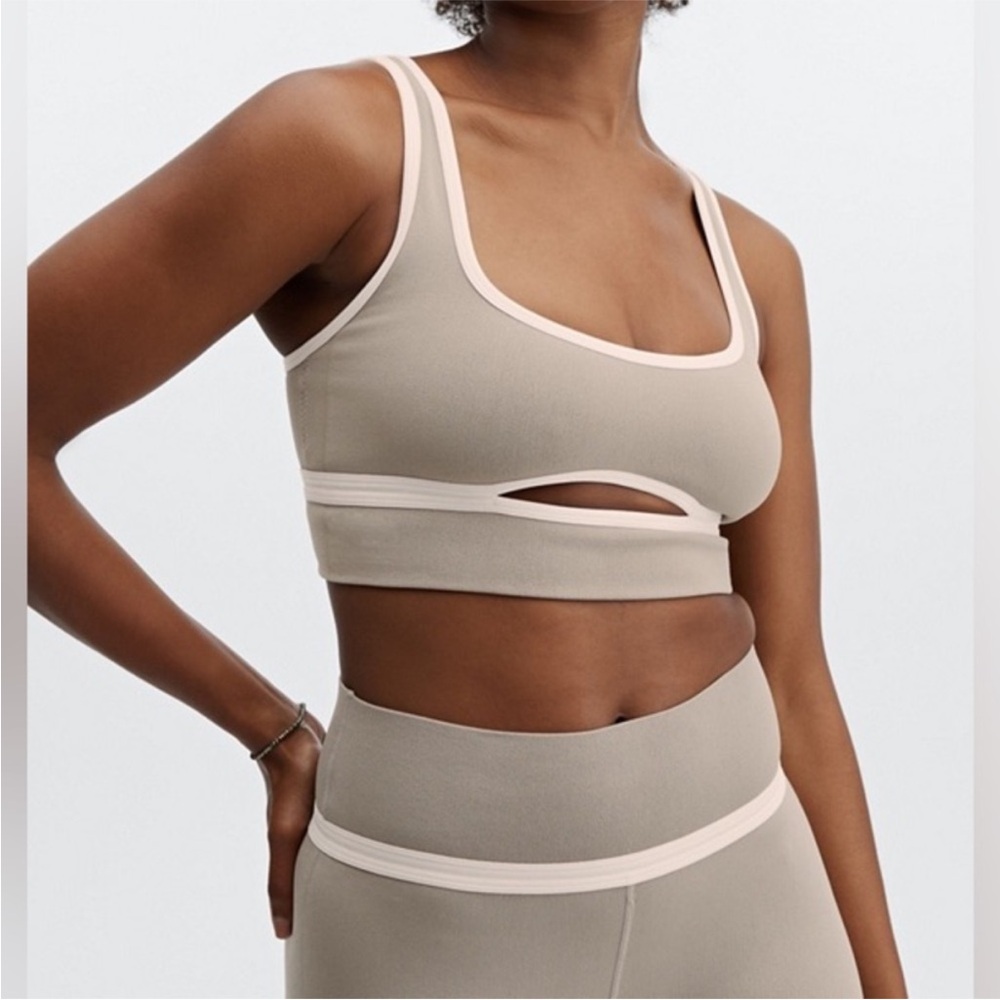 Fabletics Rylie SculptKnit Cutout Sports Bra Smoke/Opal No Tag Estimated Small